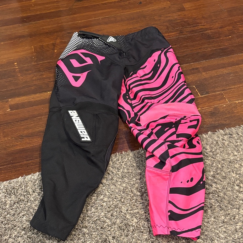 Woman’s dirt bike Pink pants